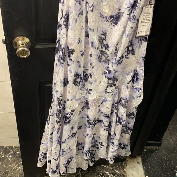 8..Alex Evenings Floral Tea Length Dress - Picture 5 of 8